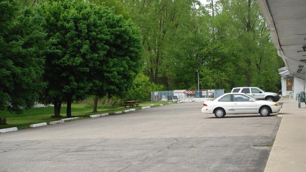 Bluewater Motel Sarnia Exterior photo