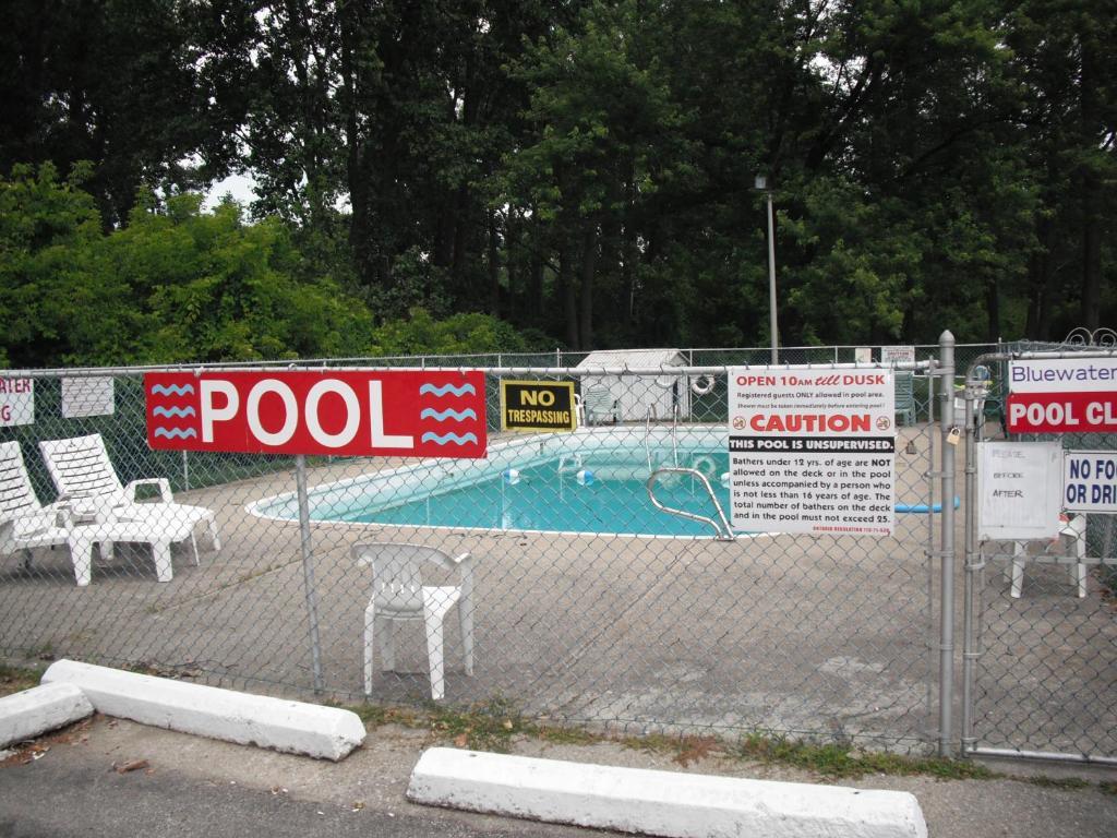 Bluewater Motel Sarnia Exterior photo