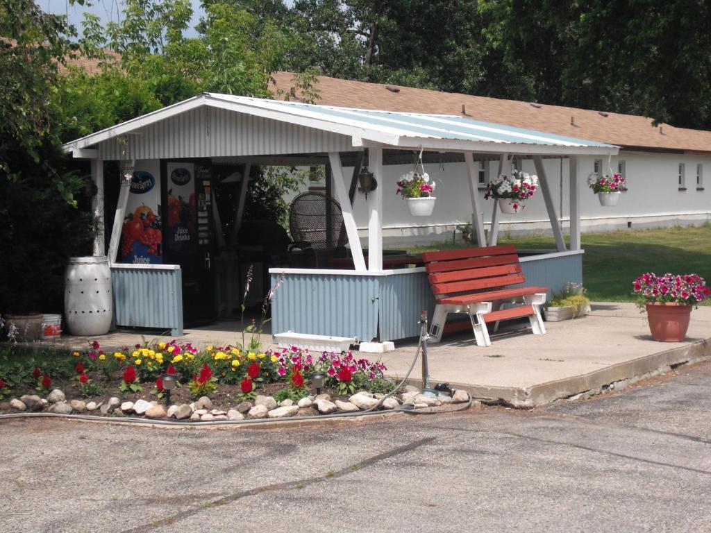 Bluewater Motel Sarnia Exterior photo